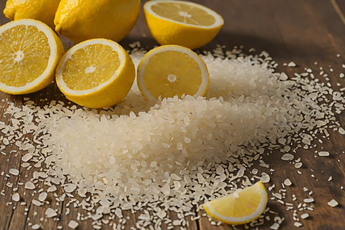 Neutralize Aromatics Using Coarse Kosher Salt and Lemon - Cutting Board Tricks and Tips